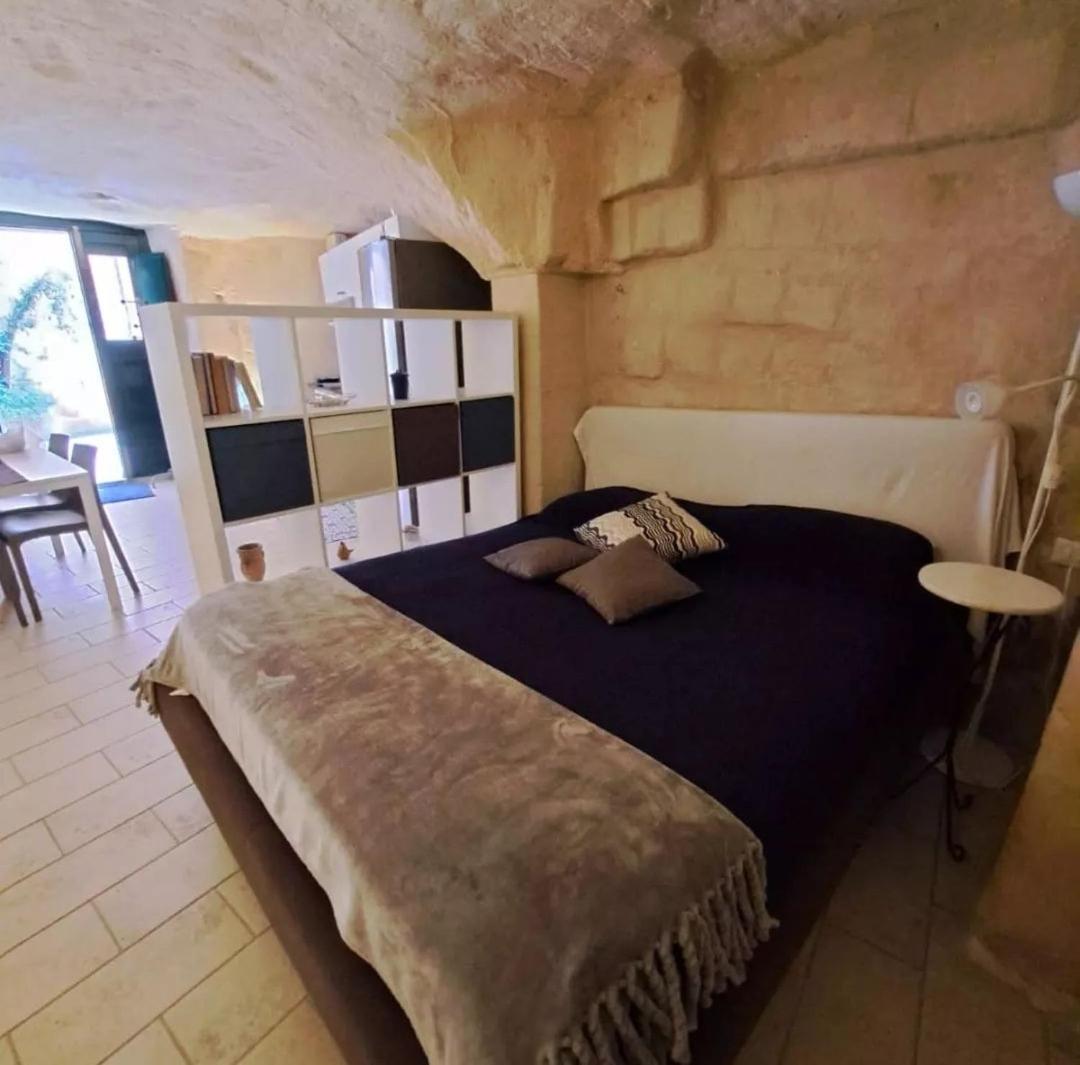 La Grotta Di Lulu Apartment Matera Bagian luar foto