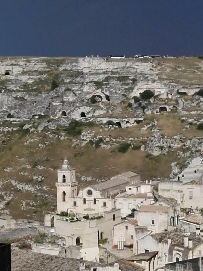 La Grotta Di Lulu Apartment Matera Bagian luar foto
